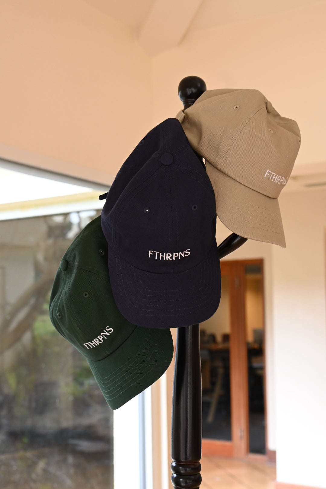 Dad hat SS26